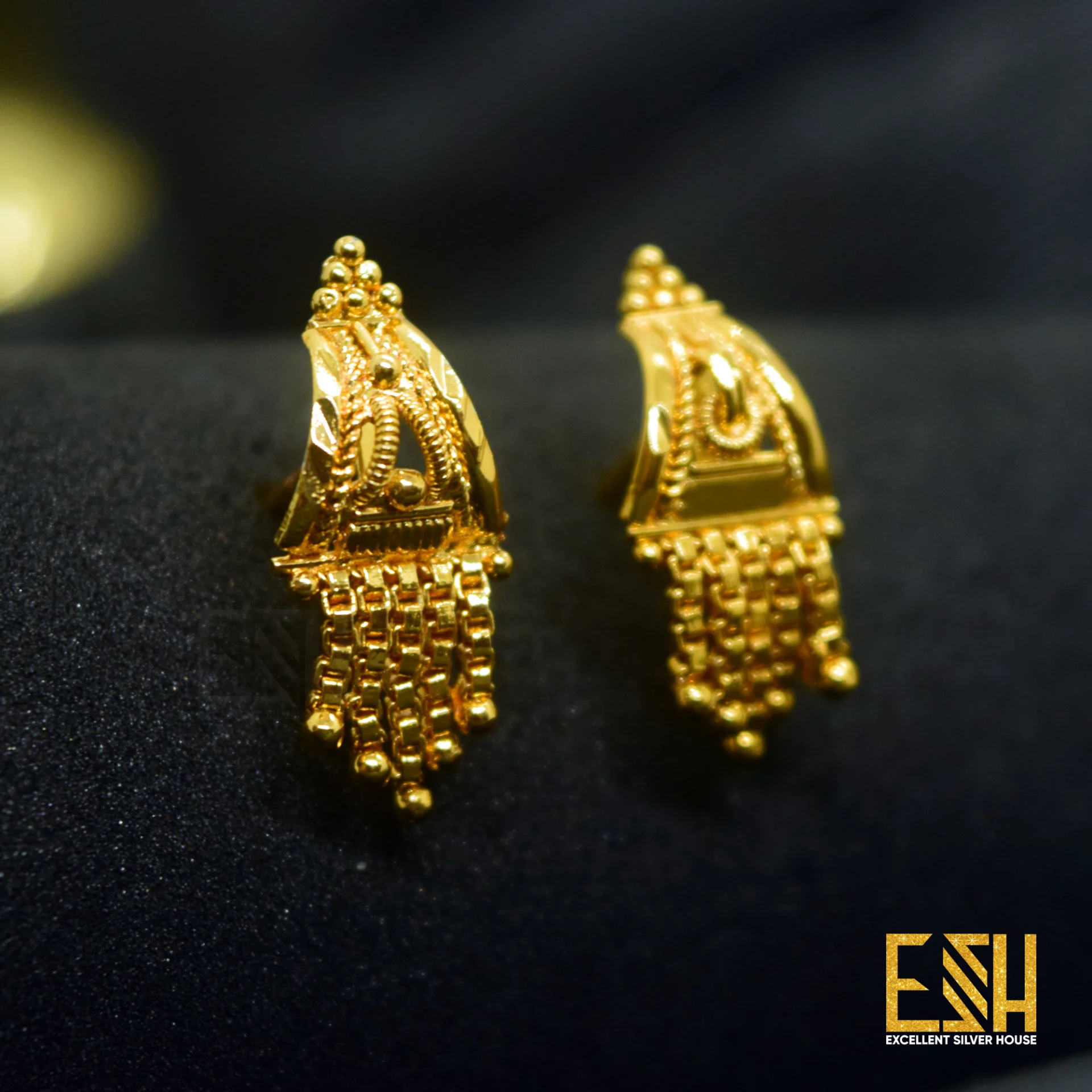 Gold plated Guaranteed Praveena Earring gift items for girls