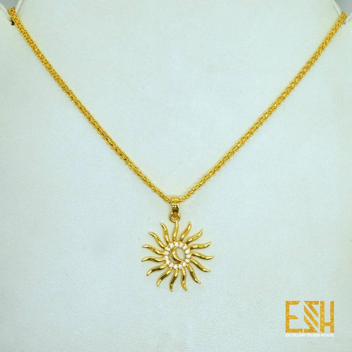 New Stylish Gold plated 18/24 Inch's 2mm Bismark Chain with Sun Theme Pendant for gift, girls and women's