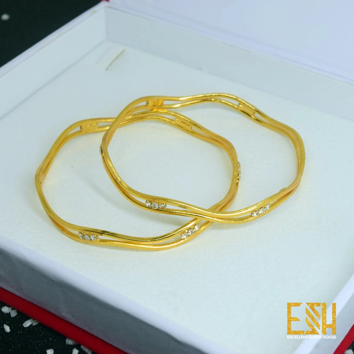 22 kt Gold plated Stylish Look guaranteed Bangle For Women gift items for girls