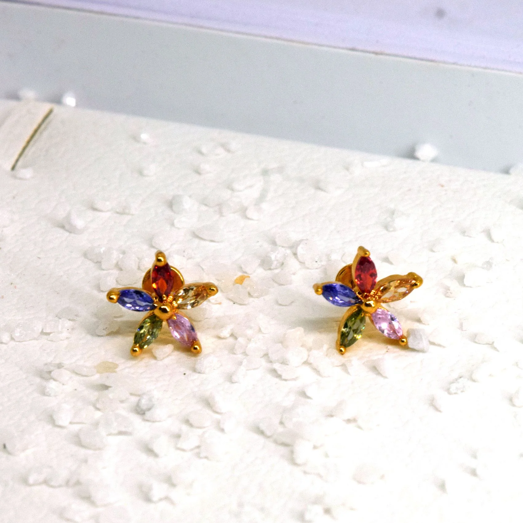 Gold Plated Modyle Stylish Stud V-Cut Multi Stud Earrings For Women