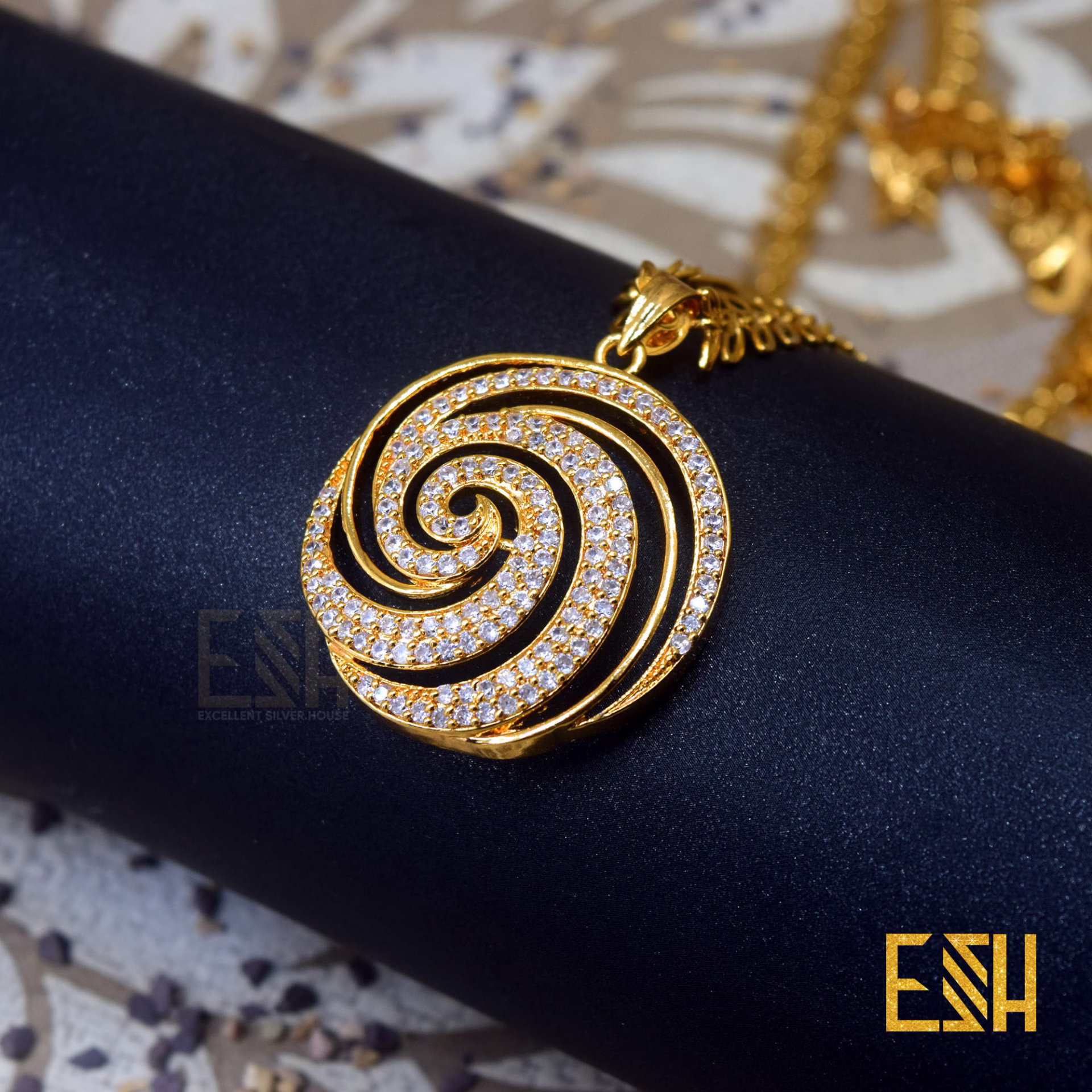 Gold Plated ESH Open Leaf Chain 18/24 Inch With Big Derana Pendant Durable Combo jewellery For Women Love Gift