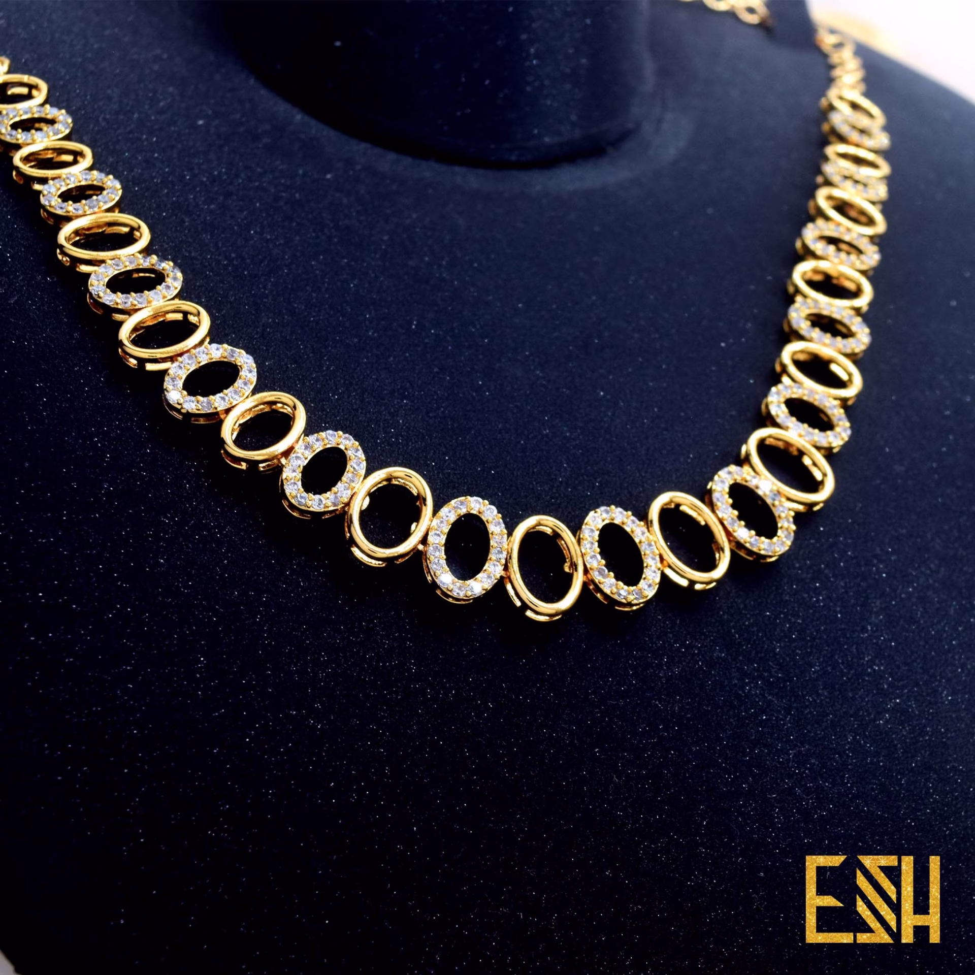 New Arrivals Rich Female White Set Charm Gold plated high quality with oval theme chine with earring