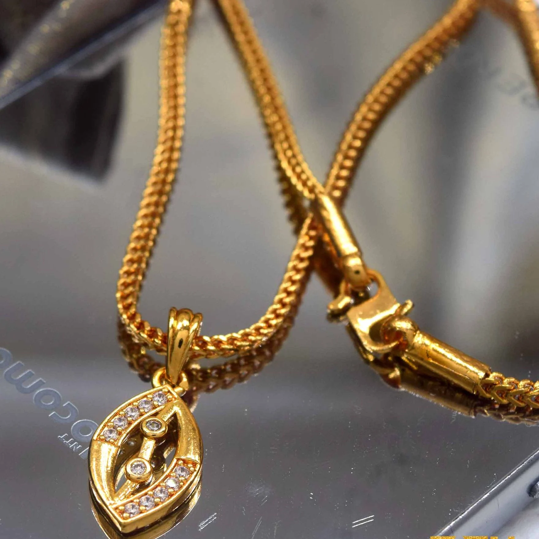 ESH Gold Plated 2.5MM New Trend Stylish Singapore square Fox Chain 18/24 Inch's Beautiful Design with Eye Design Fixed Stone ovel Pendant for gift, girls and women's