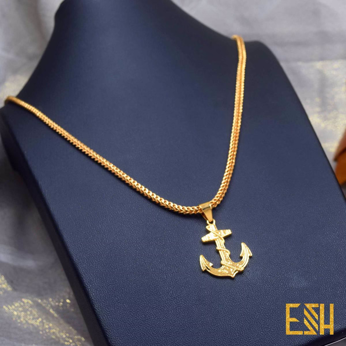 Gold Plated new stylish rich look 18/24 Inch's 2mm Singapore square fox chain with Anchor pendent for Gift, Girls, Women's and Men's