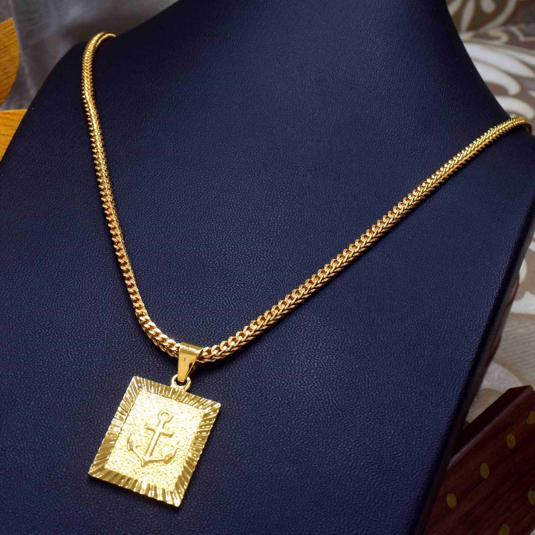 Gold plated rich look 2.5mm Singapore Square for chain with box Anchor pendent for gift and unisex