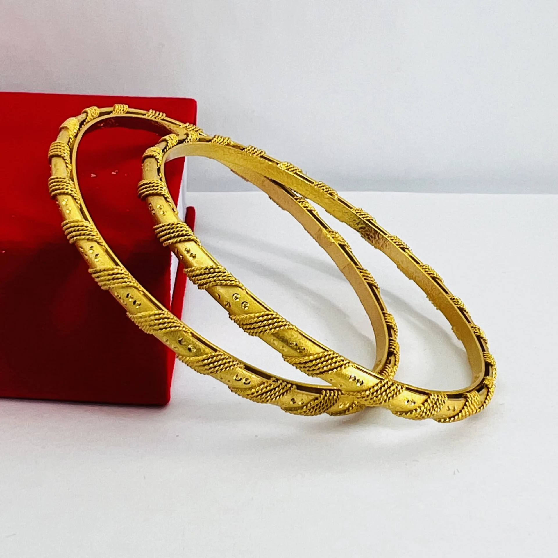 Gold plated rich look beautiful bangles Lightweight Cute rope type bangles for Women Girl