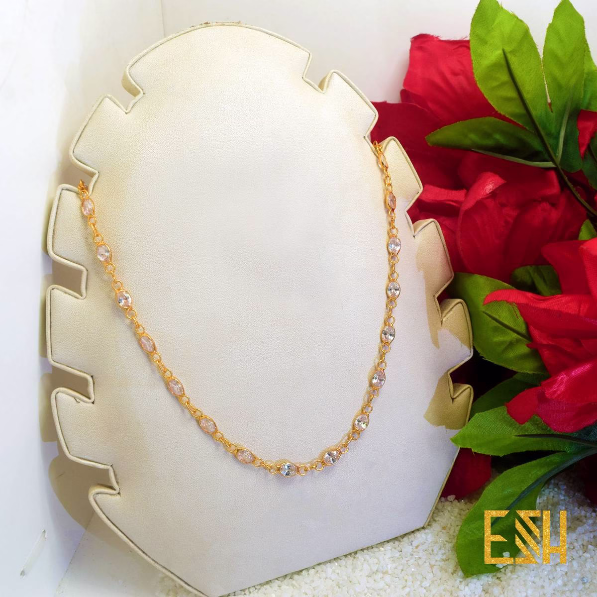 Goldplated Stylish Ladies 18/24 Inch Chain With oval shape White zirconia Stone