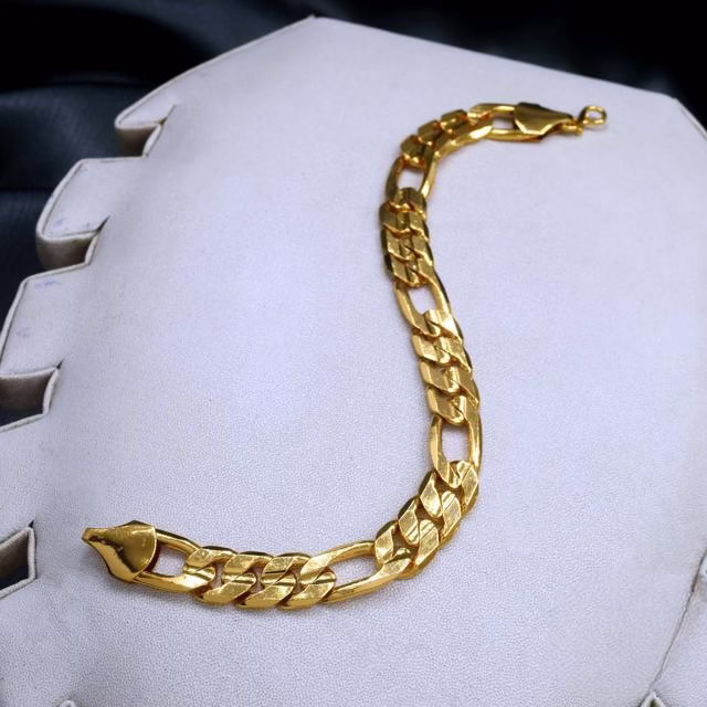 Gold plated Stylish Rich Look 9MM lara bracelet For All and lover gift for boy friends