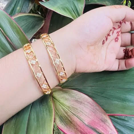 Gold plated rich look Hight quality one pair bangle with white stone and square shape for women