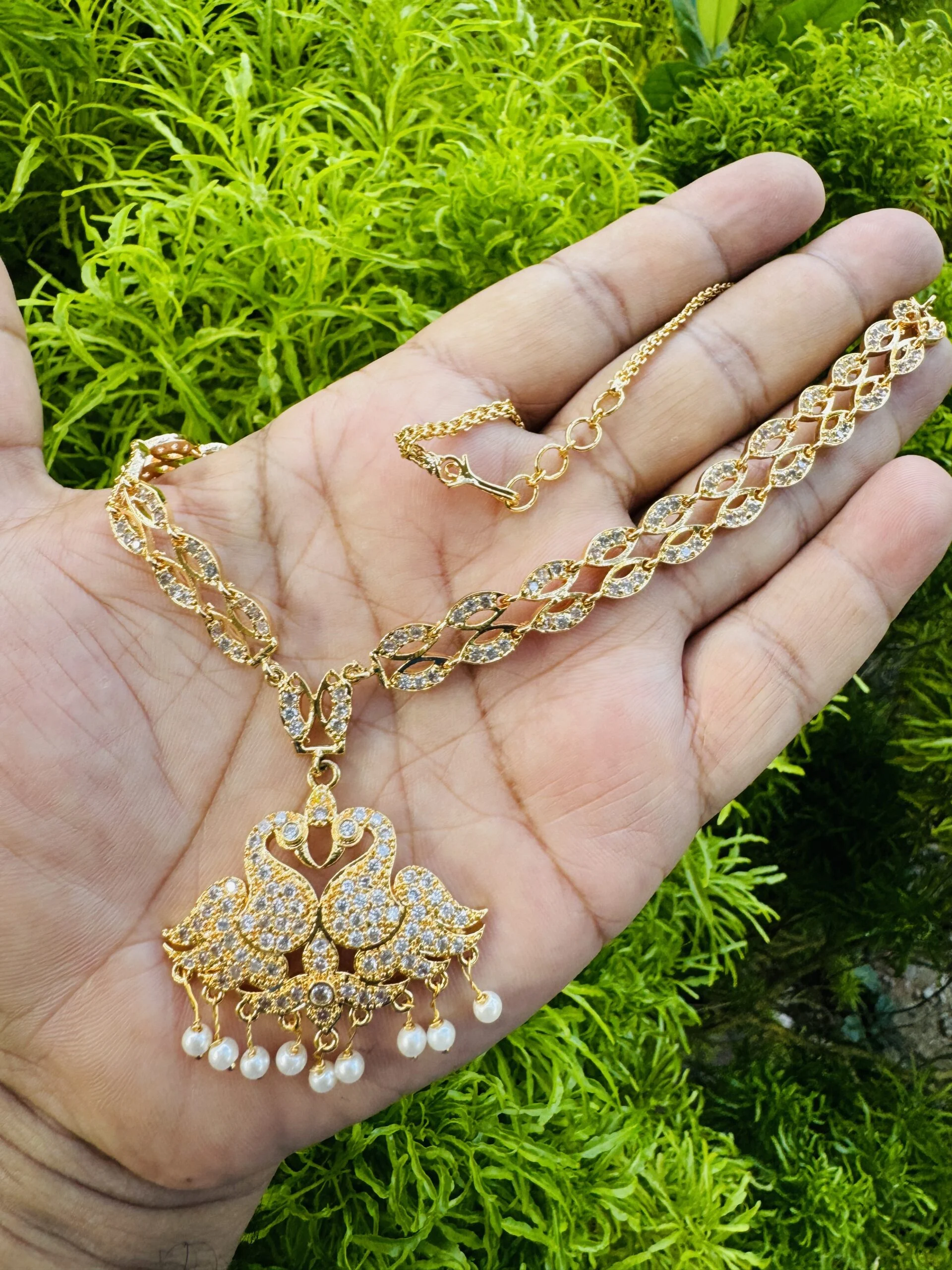 Gold plated rich look traditional Hansaputtuwa necklace kandyan Kara maala with white stone and pearl for girl and women [free box]