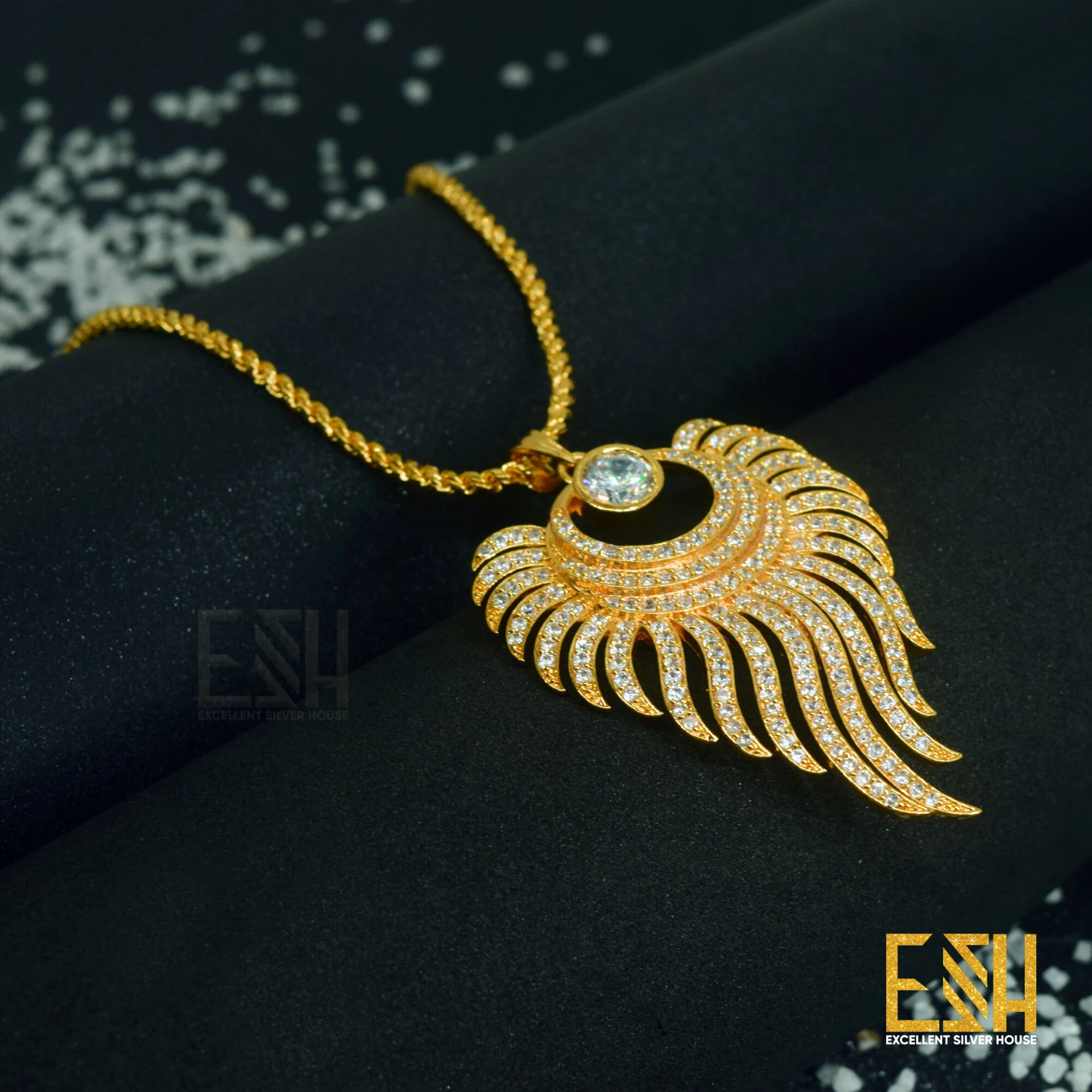 Gold Plated 18Inch Short Rope Chain 2.5MM With King Size Sun Flame Theme Pendant For Women FREE GIFT BOX