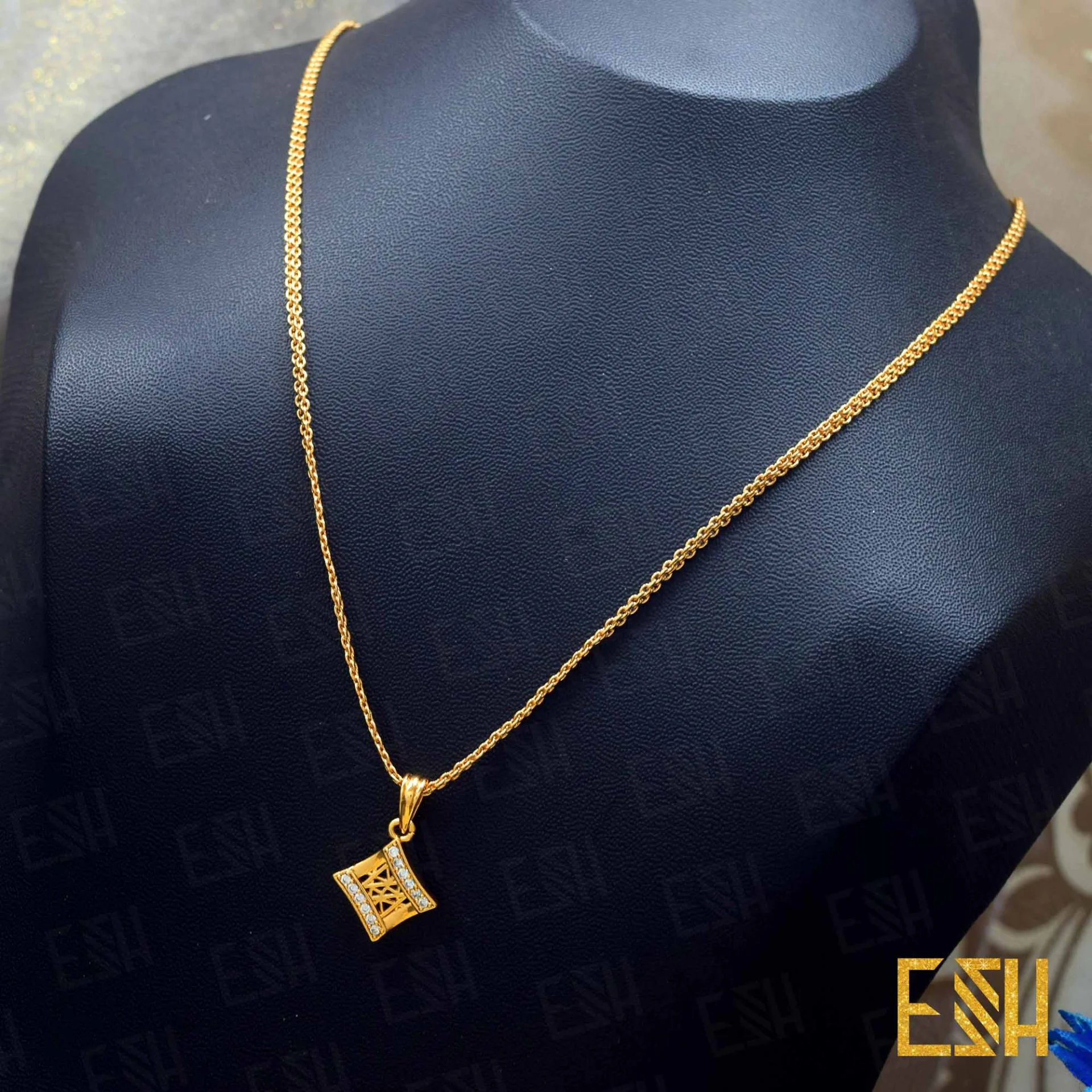 ESH Gold plated Guaranteed Stylish 02mm Bismark Chain Beautiful Design With Box Alva Fixed Stone Pendant