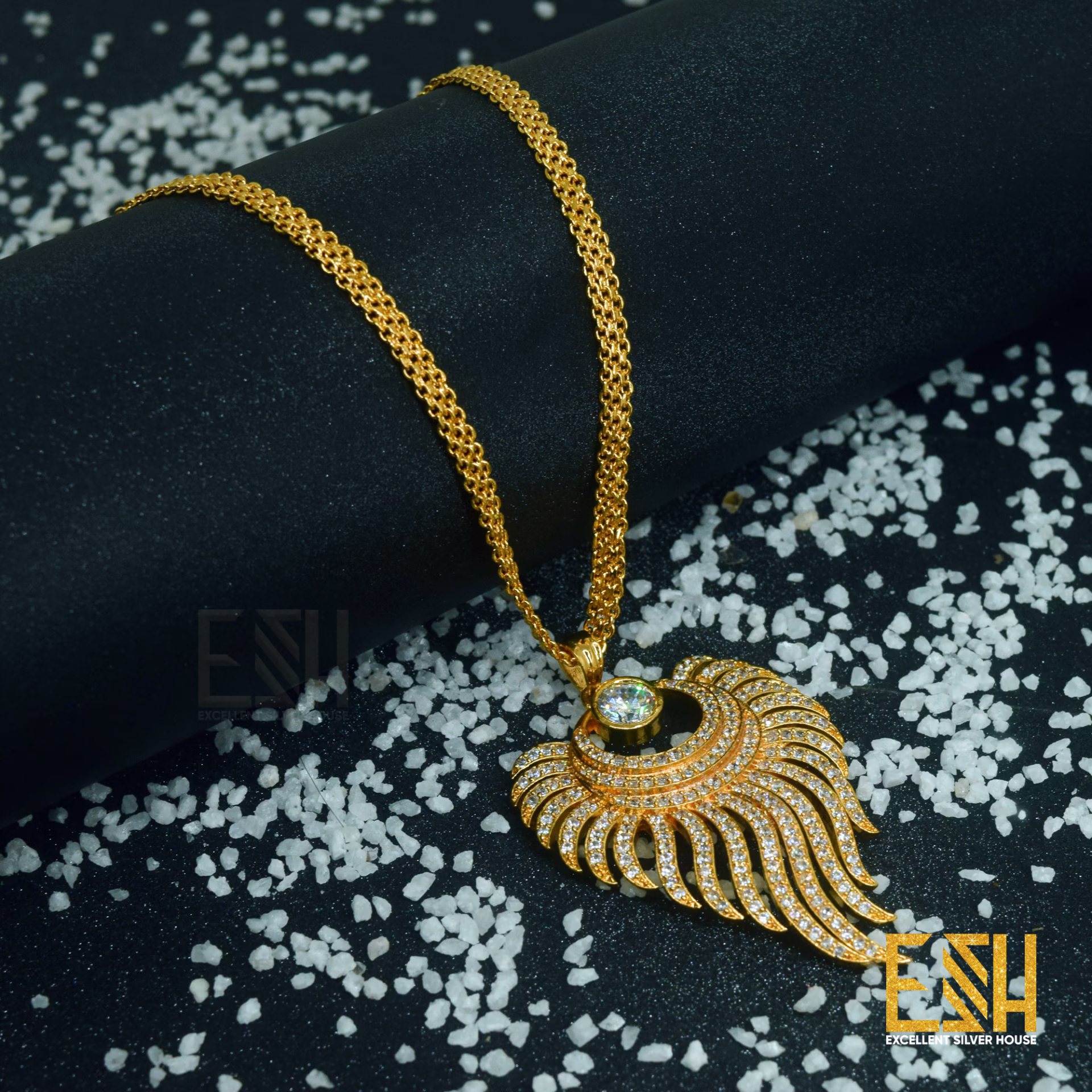 Gold Plated 18/24 Inch Stylish Look Big Size 5.5MM Bismark Chain With King Size Sun Flame Theme Pendant For Women FREE GIFT BOX