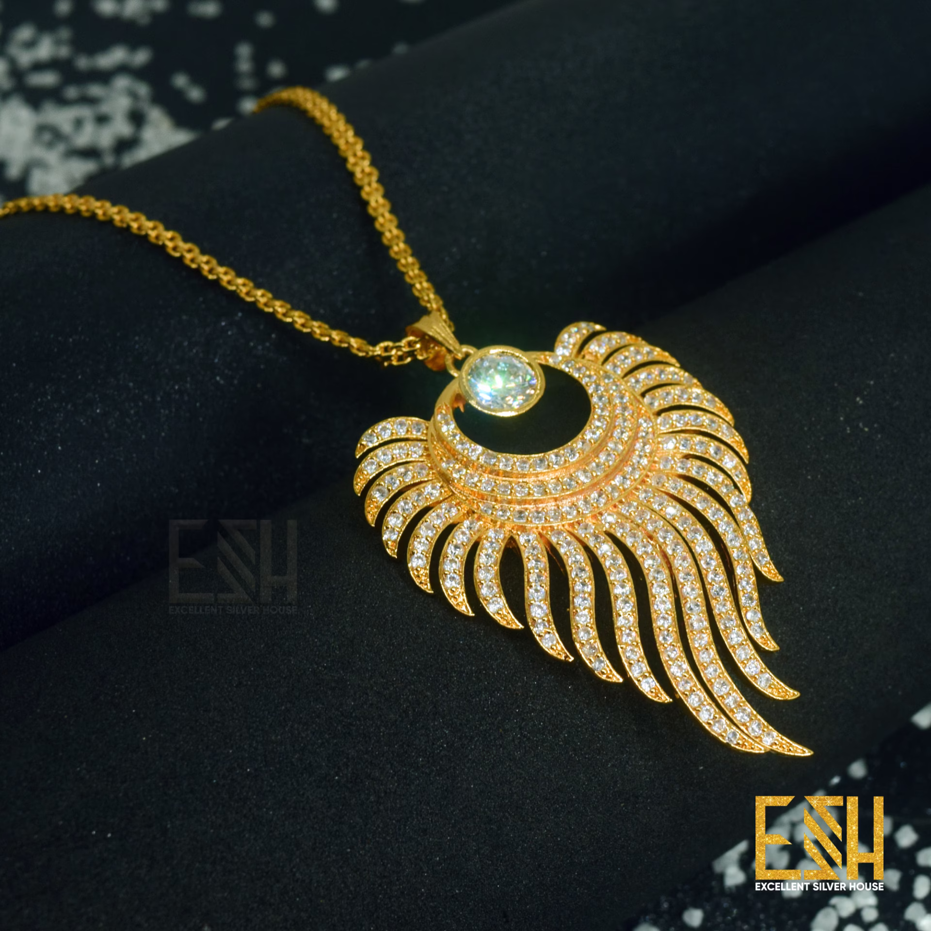 Gold Plated 18/24 Inch Stylish Look New Thin 02MM Bismark Chain With King Size Sun Flame Theme Pendant For Ladies With Free Gift Box