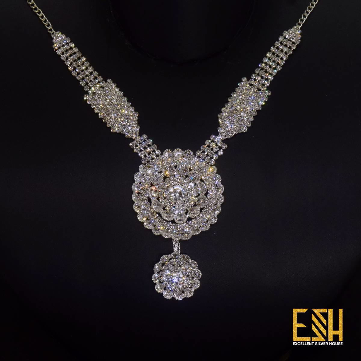 Silver plated White stone Adjustable Necklace With Earrings