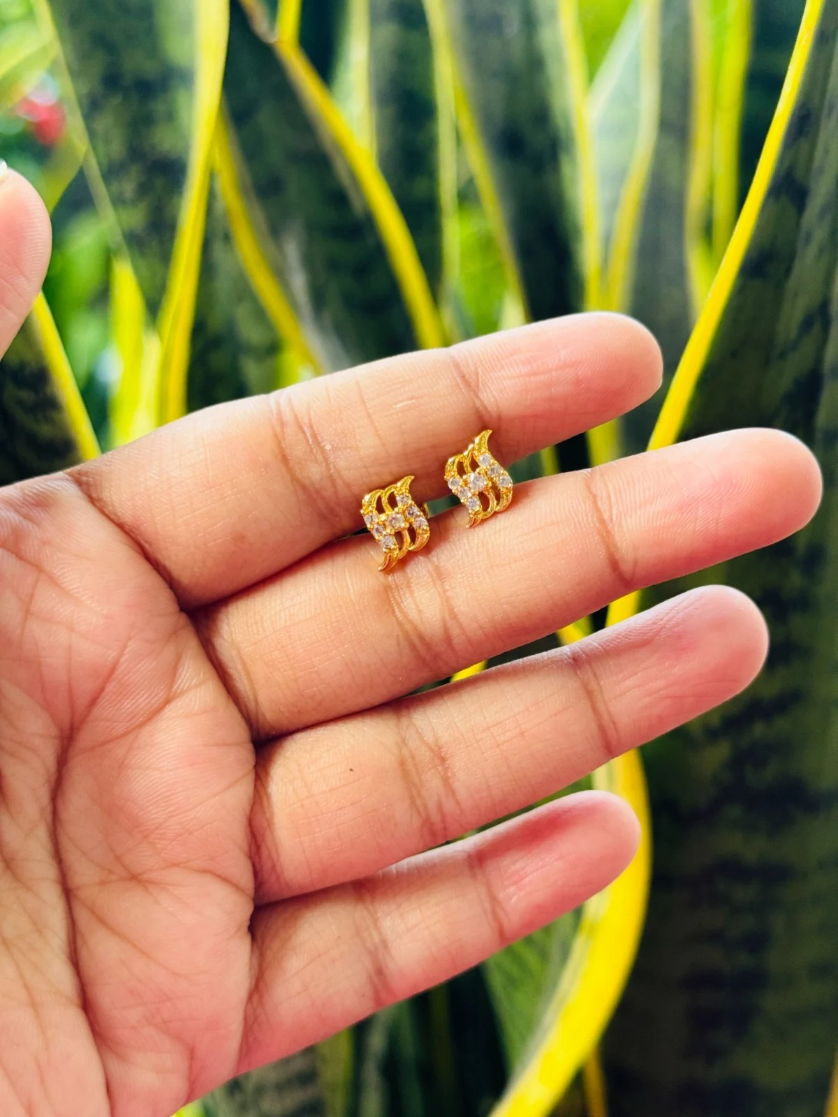 Gold plated Small Earring Three line With White Fixed Stone For Women