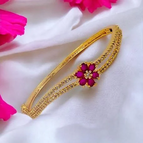 Gold Plated Beautiful Fashion RED FLOWER TYPE Free Size lock SABONA Bangle with white and red stone For Women and girl Fashion Jewelry Gift Casual Jewelry for Women