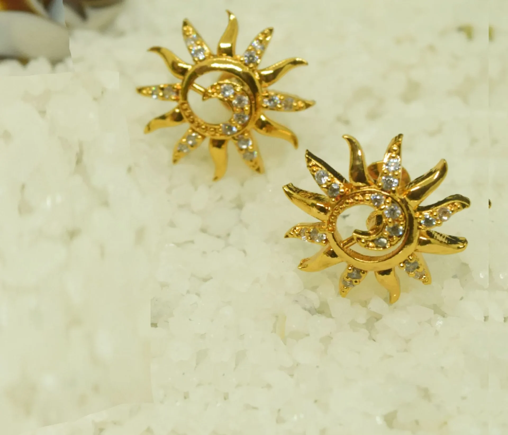 Gold Plated Sun Theme Earrings For Women and girls nice look