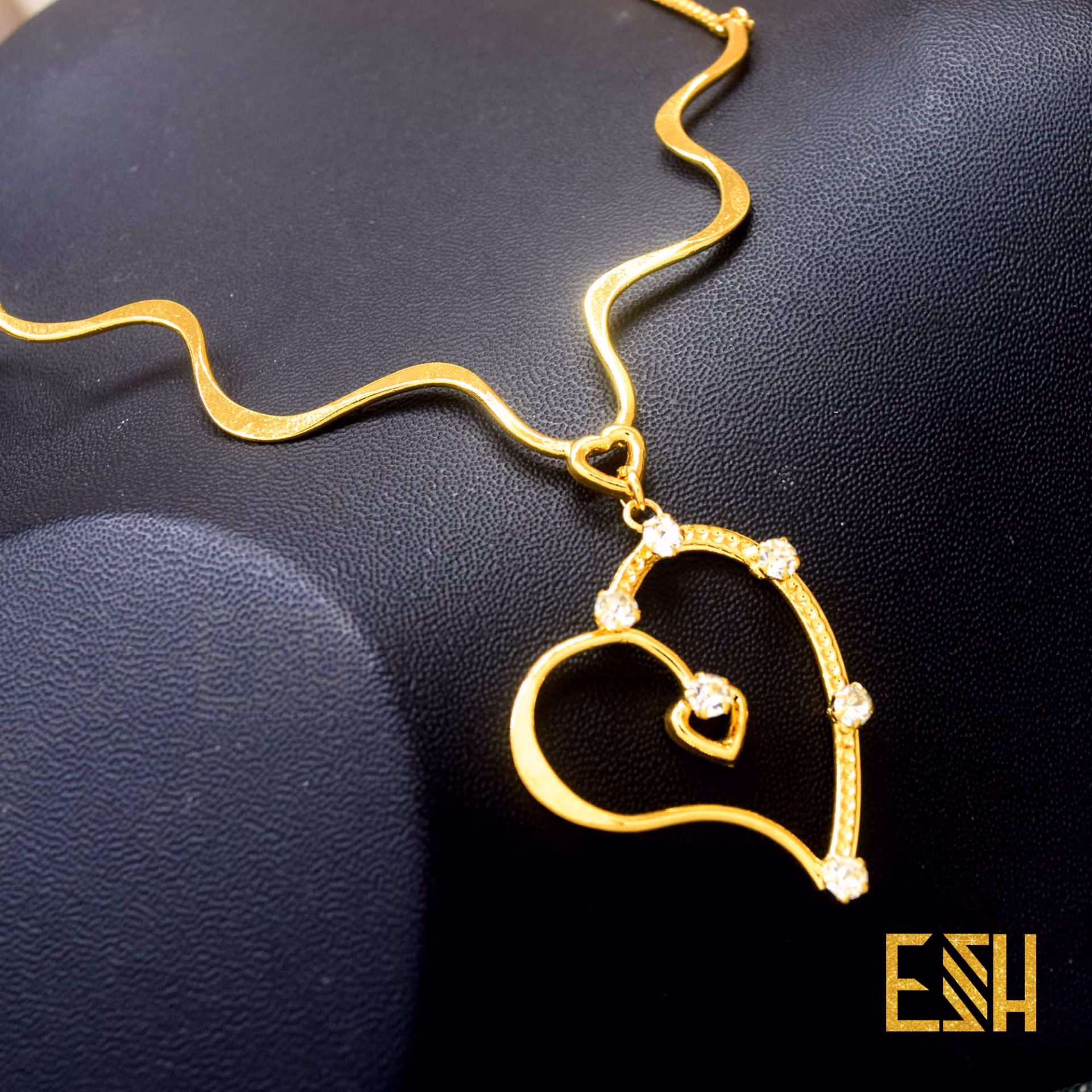 Gold plated heart Theme necklace with stones For Women very beautiful design for gift your lover