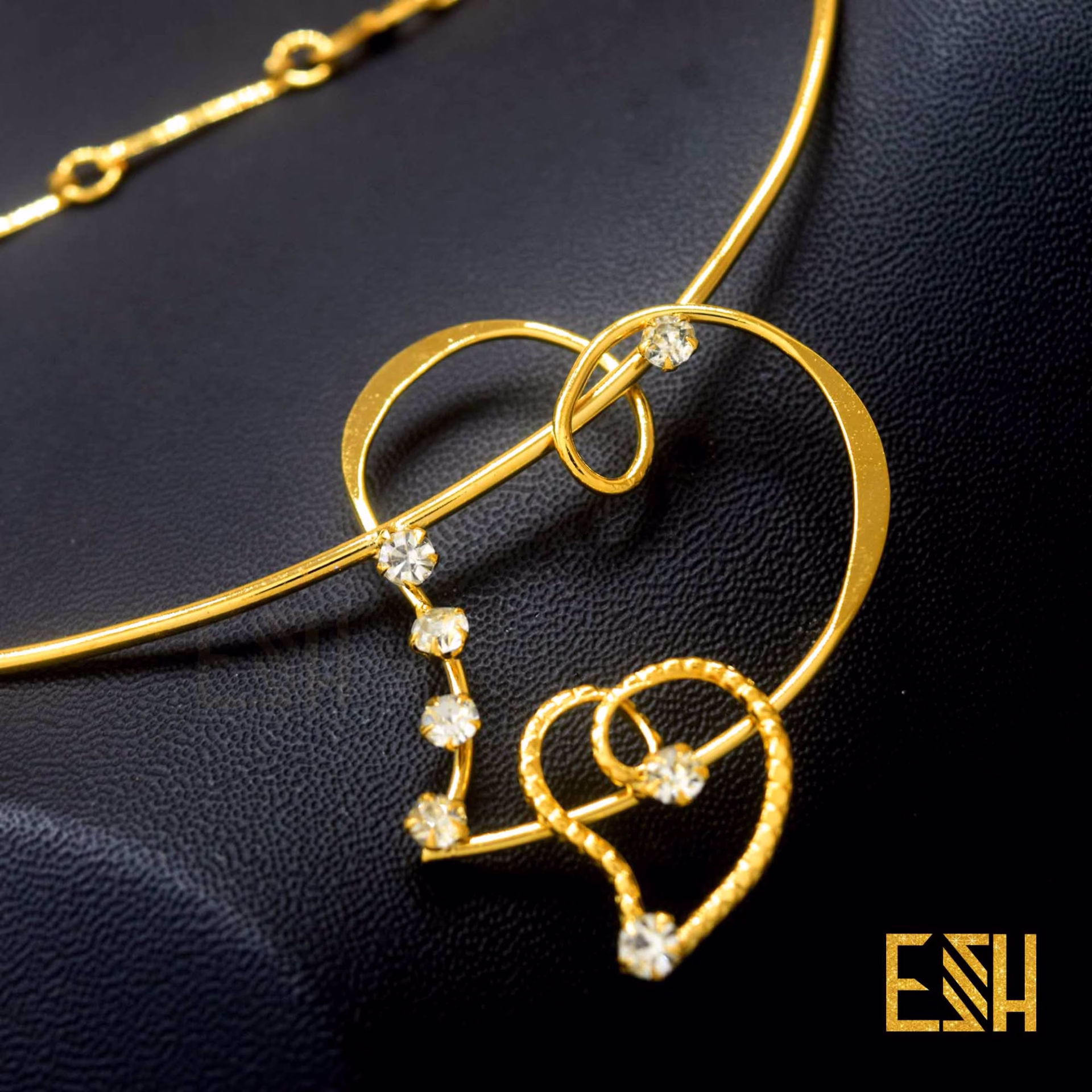 Gold plated double heart Theme necklace For Women very beautiful design for gift your lover