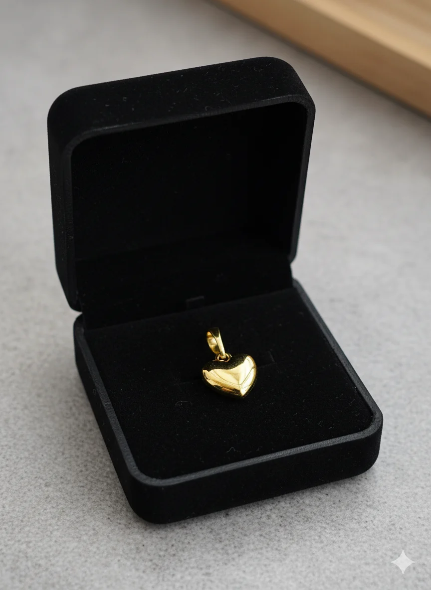 Gold plated beautiful, cute heart pendent for women and girl