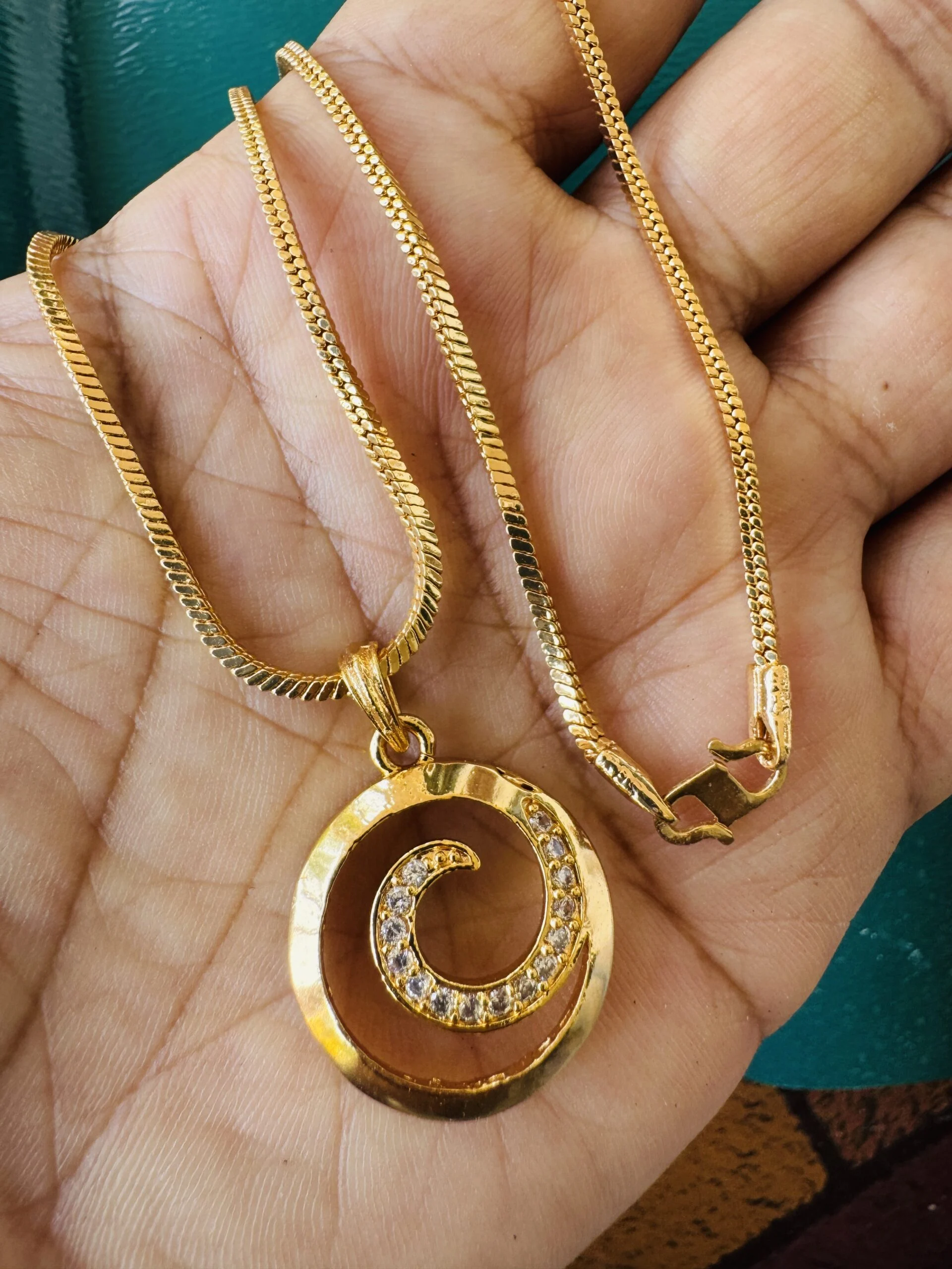 Gold plated rich look 1.5mm 18 inch and 24-inch TV chain and beautiful round design pendent with White stone for women & girl
