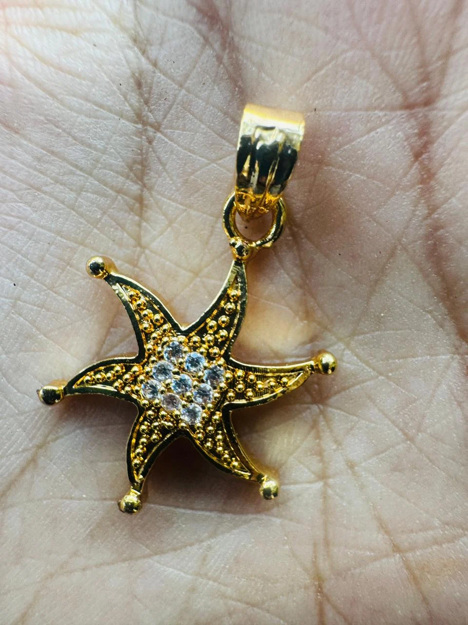 Gold-plated high-quality STAR pendent with white stones for Women and Girl