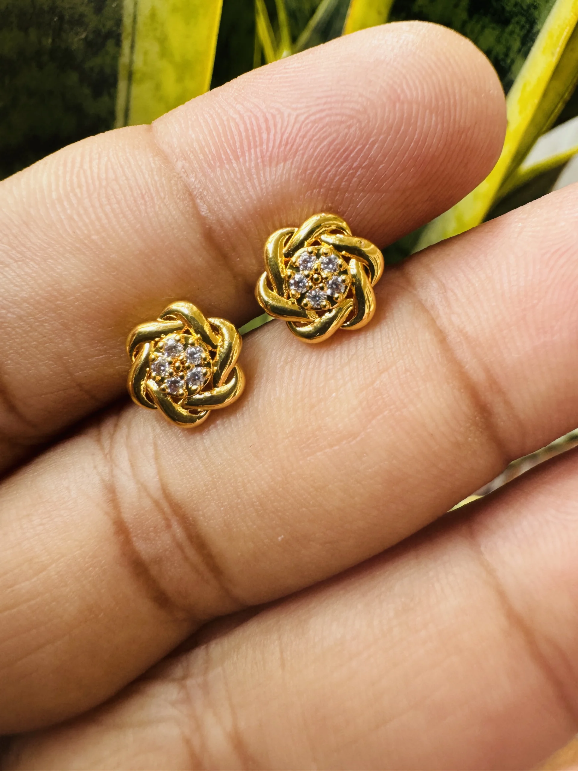 Gold plated beautiful crochet design flower earring with white stone for Women and Girl