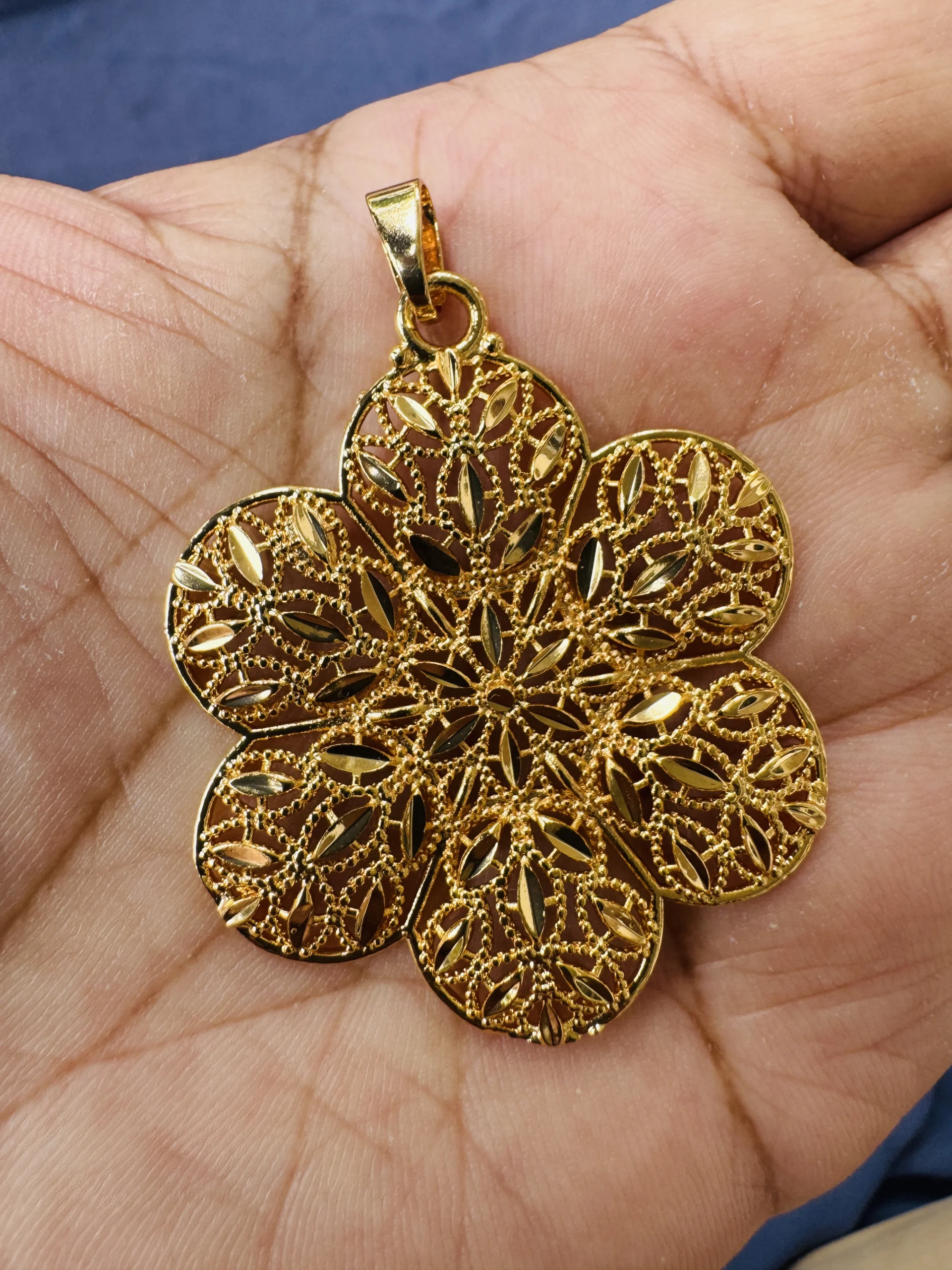 Gold plated beautiful leaf insert flower design BIG Pendant for women's and girls